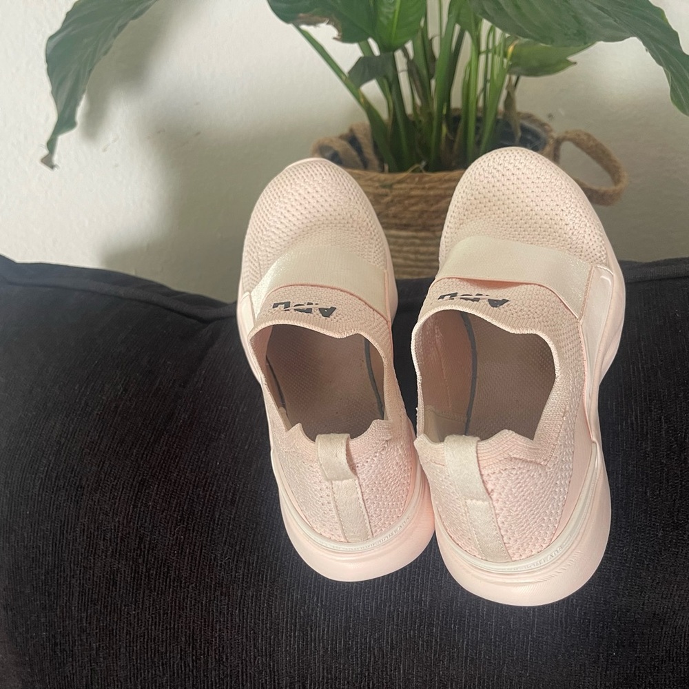 APL: Athletic Propulsion Labs TechLoom Bliss Sneakers - Picture 3 of 12